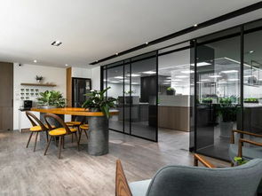 通透協(xié)作，高效節(jié)能 辦公室采用玻璃隔斷的四大核心優(yōu)勢(shì)